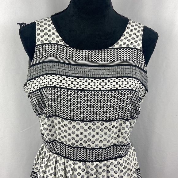 Jack by BB Dakota Black and White Sleeveless Skater Dress with a Pleated Skirt - Picture 5 of 11